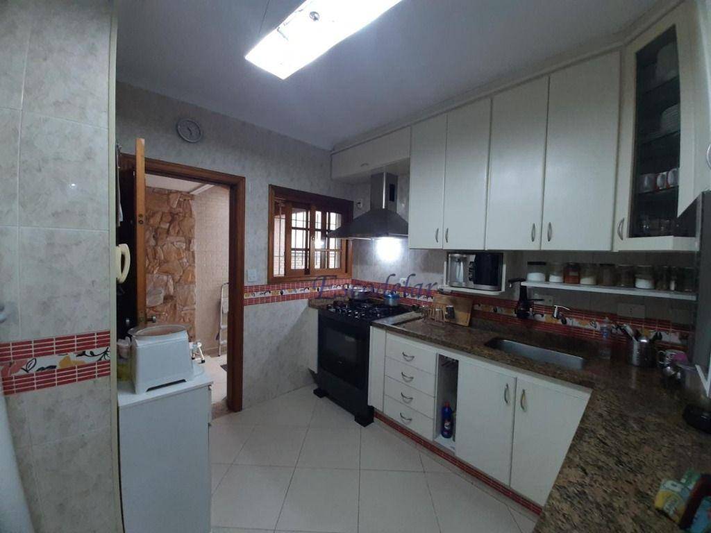 Casa à venda com 3 quartos, 240m² - Foto 25