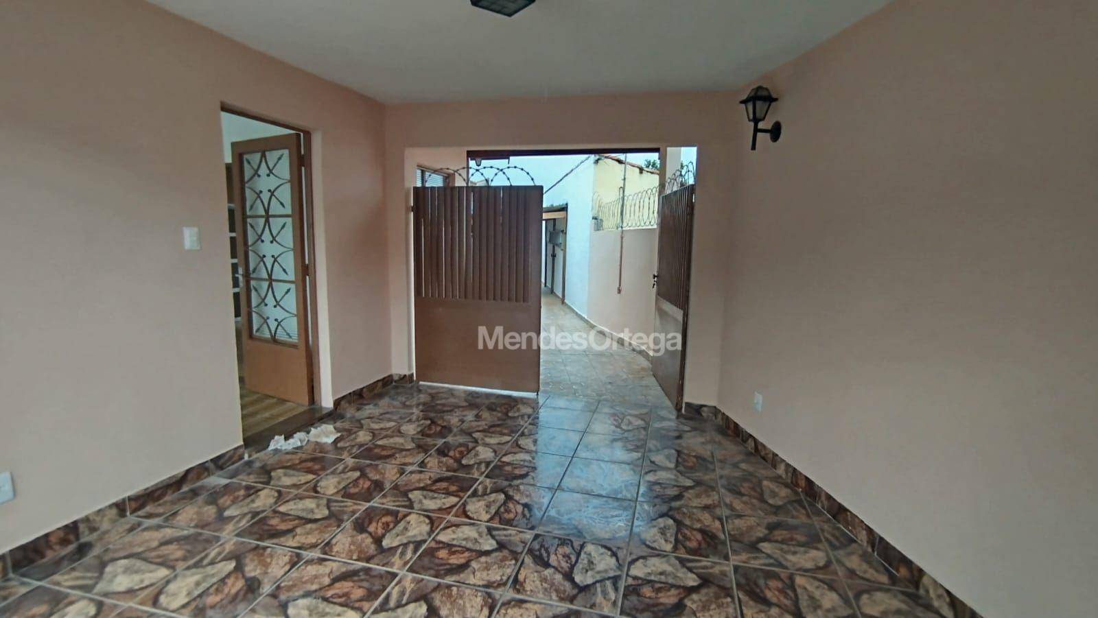 Casa, 3 quartos, 210 m² - Foto 3