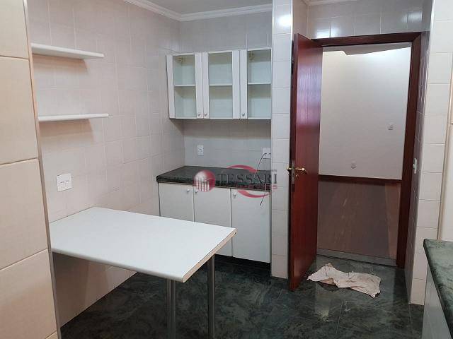 Casa à venda com 4 quartos, 580m² - Foto 29