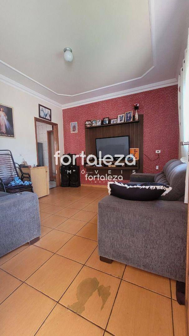 Casa à venda com 3 quartos, 140m² - Foto 4