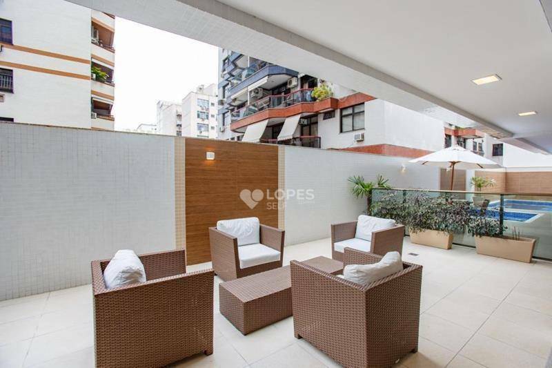 Apartamento à venda com 2 quartos, 79m² - Foto 17