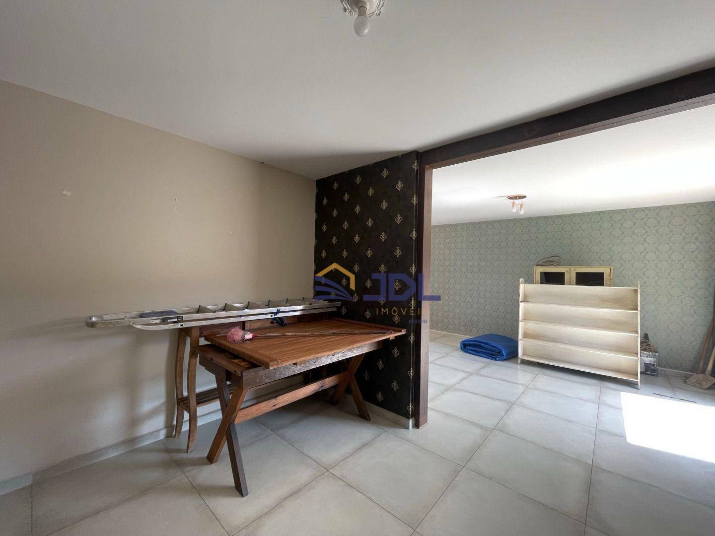 Casa à venda com 4 quartos, 160m² - Foto 11