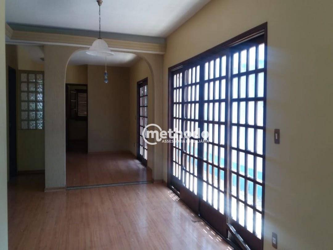 Casa à venda com 3 quartos, 216m² - Foto 12