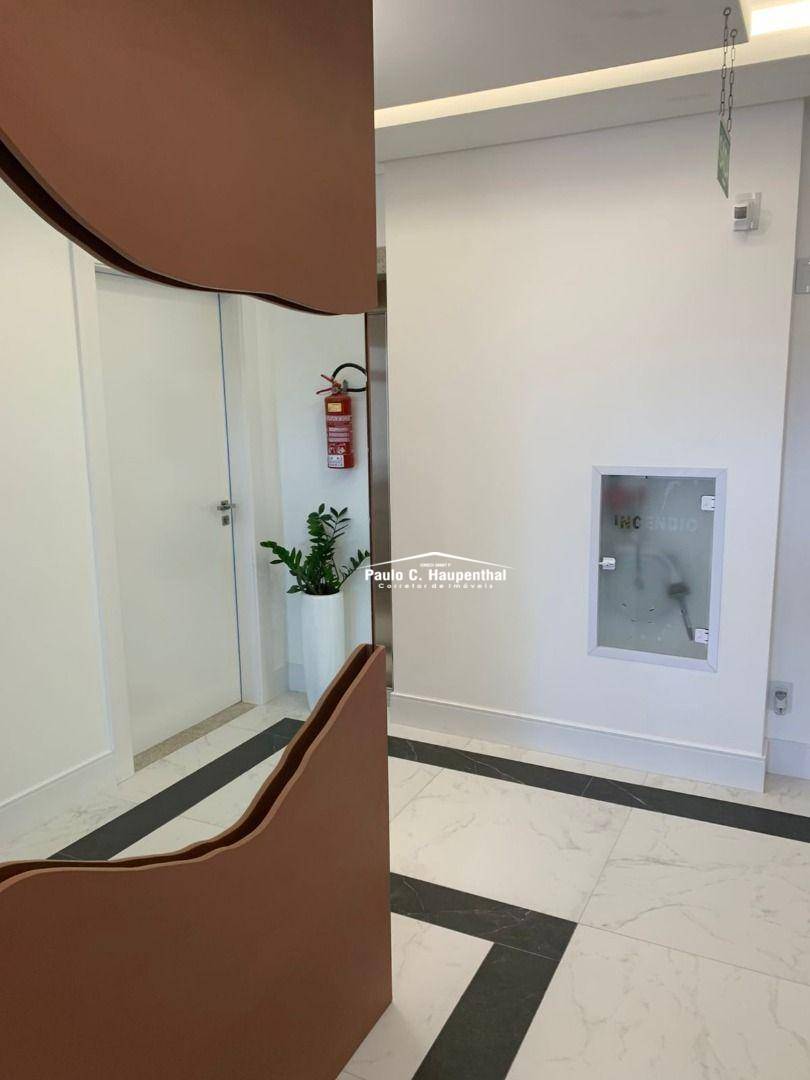 Apartamento à venda com 3 quartos, 137m² - Foto 7