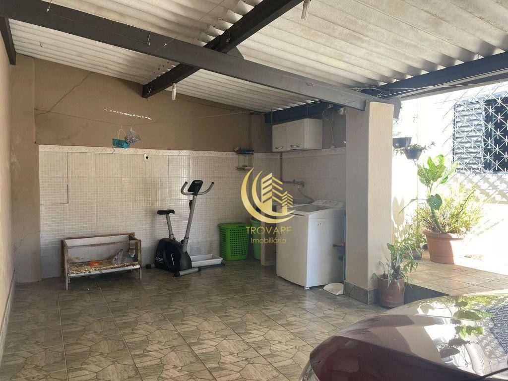 Casa à venda e aluguel com 4 quartos, 180m² - Foto 10