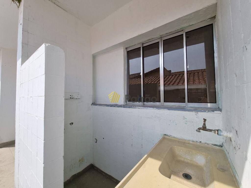 Casa à venda com 3 quartos, 220m² - Foto 18