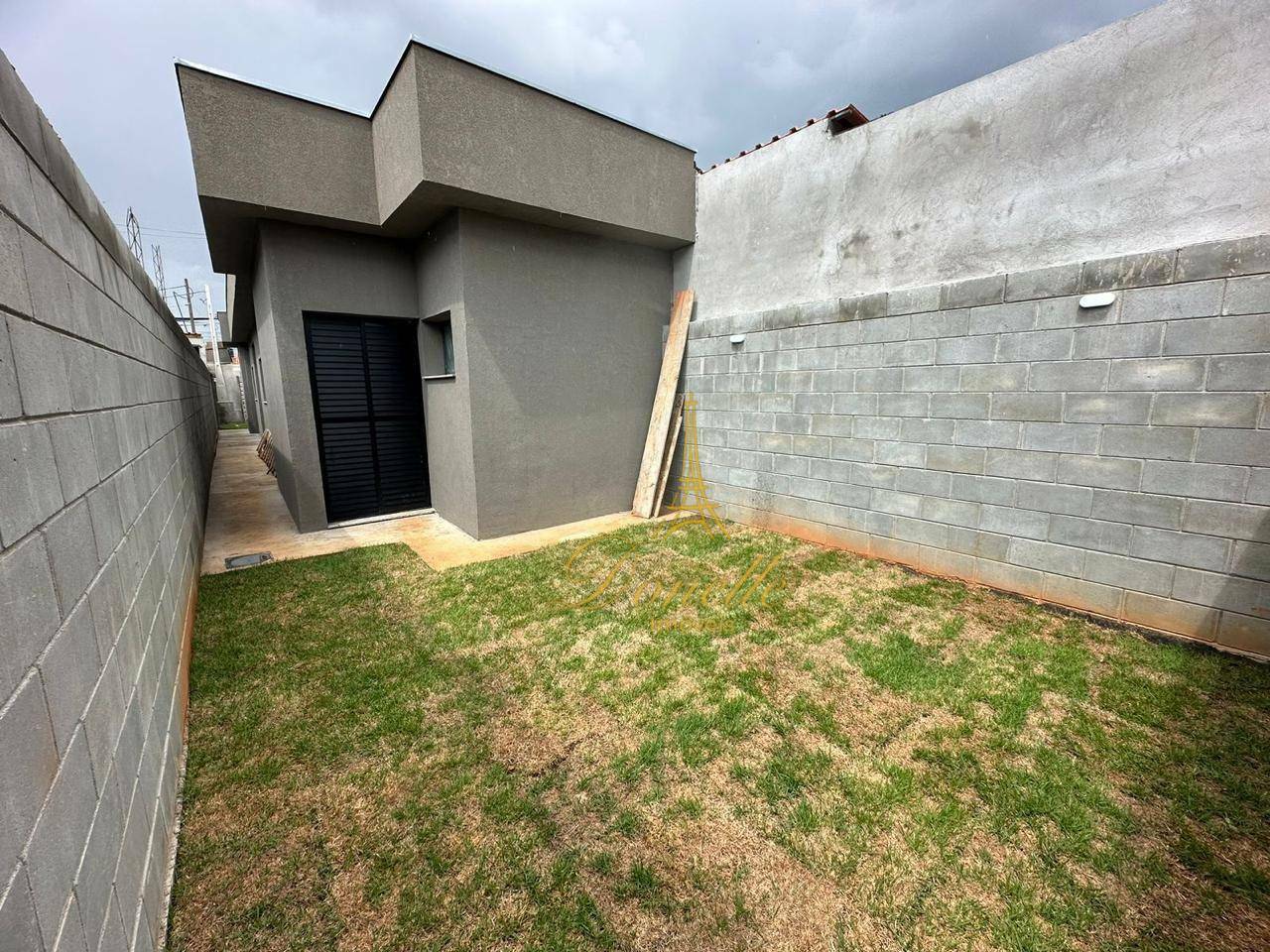 Casa à venda com 3 quartos, 69m² - Foto 5