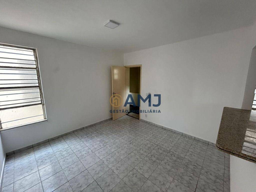 Apartamento à venda com 2 quartos, 57m² - Foto 3