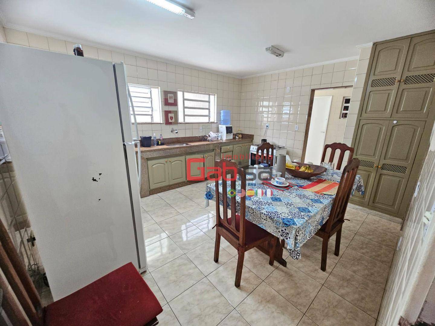 Apartamento à venda com 3 quartos, 243m² - Foto 18