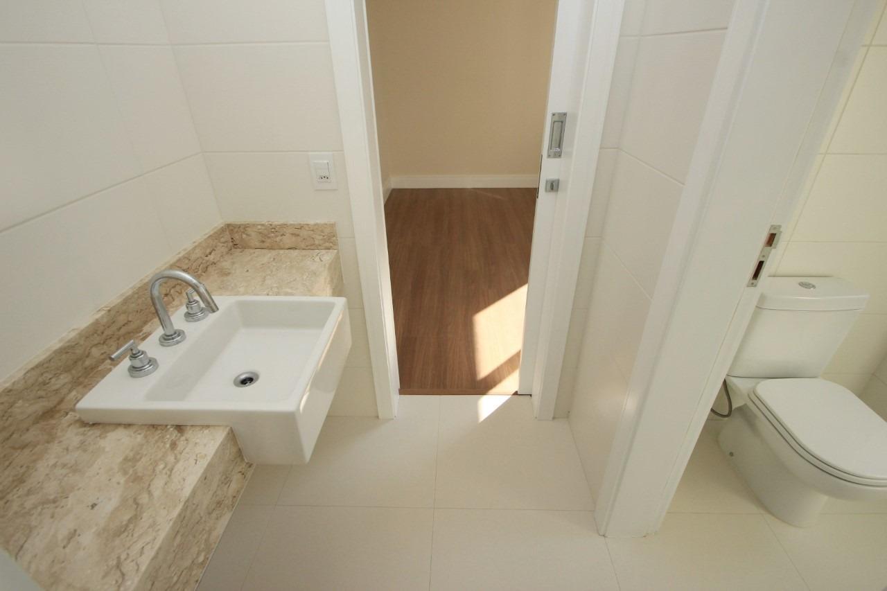 Apartamento para alugar com 3 quartos, 139m² - Foto 19