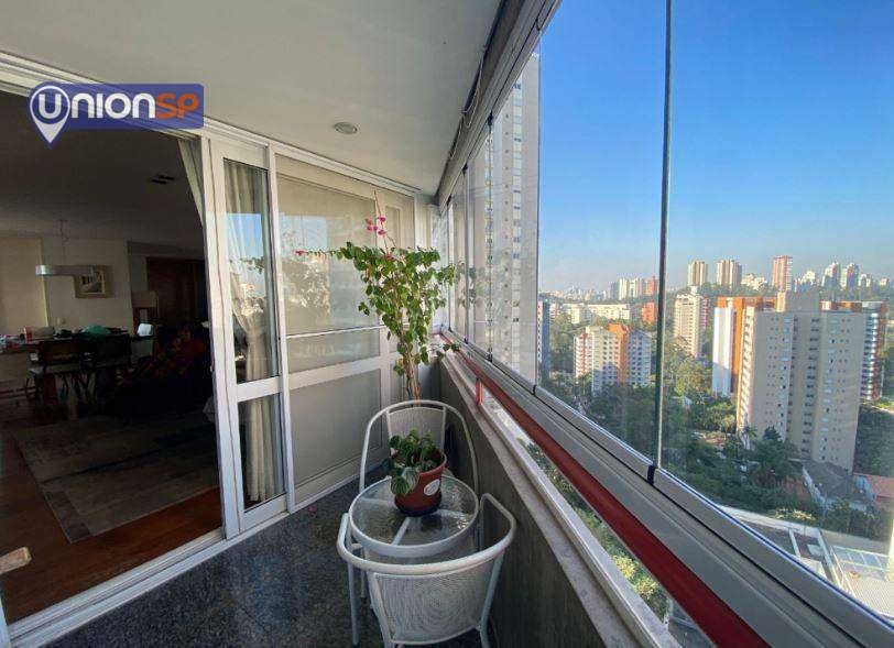 Apartamento à venda com 4 quartos, 210m² - Foto 5