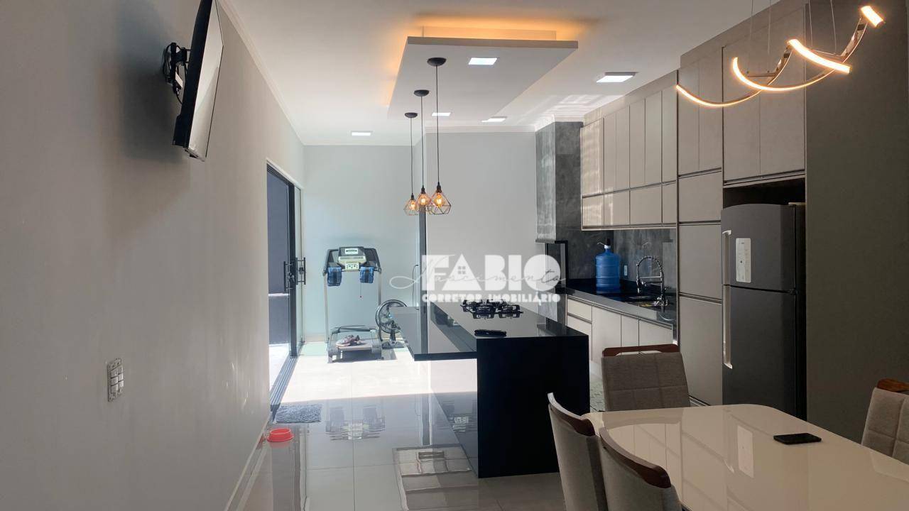 Casa à venda com 2 quartos, 140m² - Foto 13