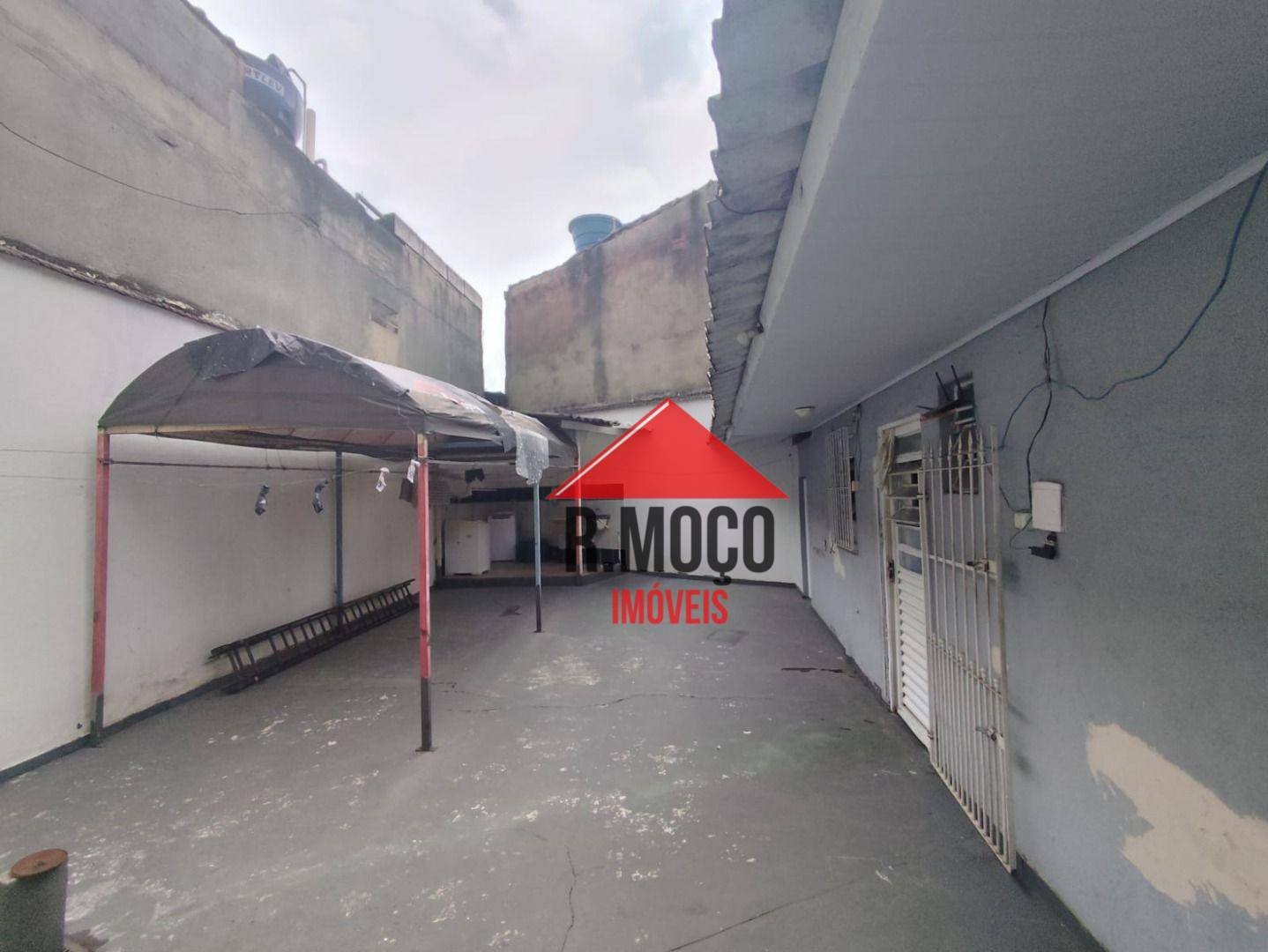 Casa à venda com 9 quartos, 200m² - Foto 19