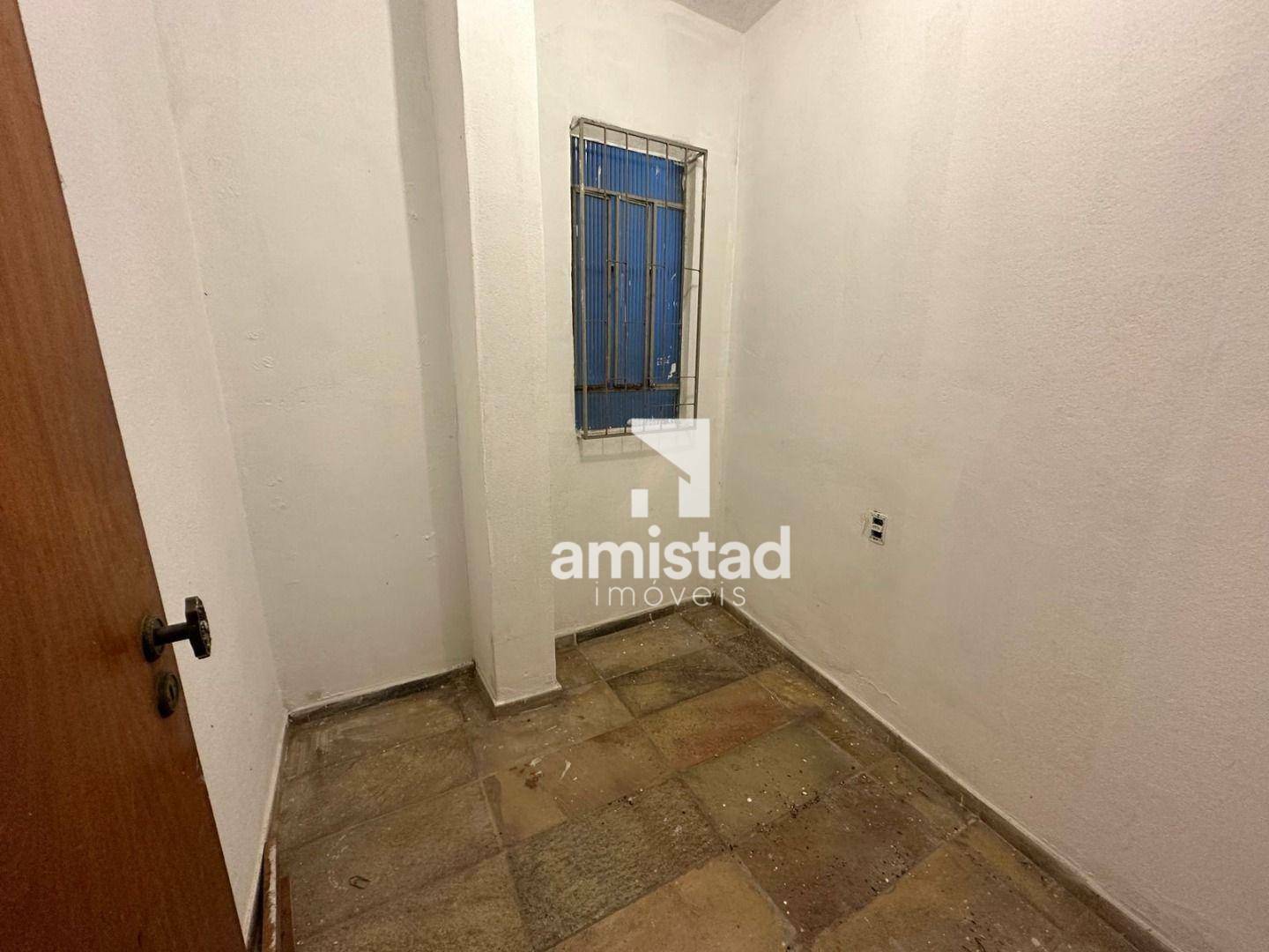 Apartamento à venda com 3 quartos, 150m² - Foto 9