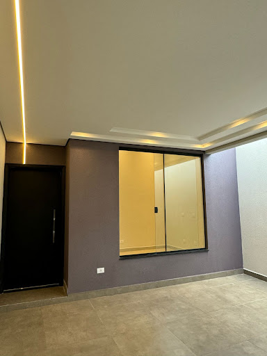 Casa à venda com 3 quartos, 100m² - Foto 2