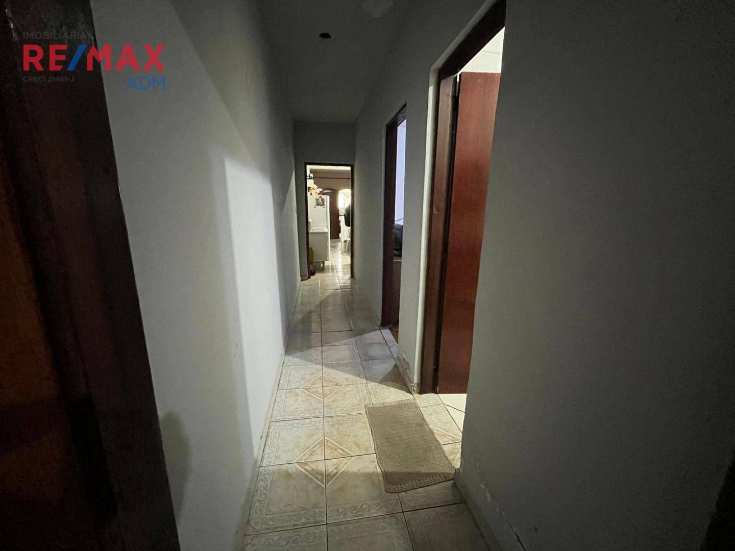 Casa à venda com 4 quartos, 135m² - Foto 2