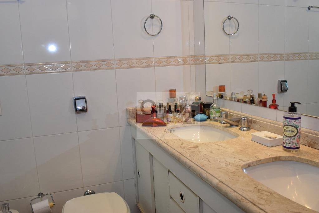 Apartamento à venda com 3 quartos, 220m² - Foto 17