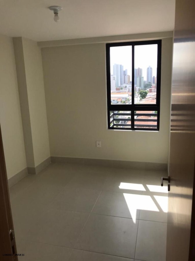 Apartamento para alugar com 3 quartos, 76m² - Foto 8