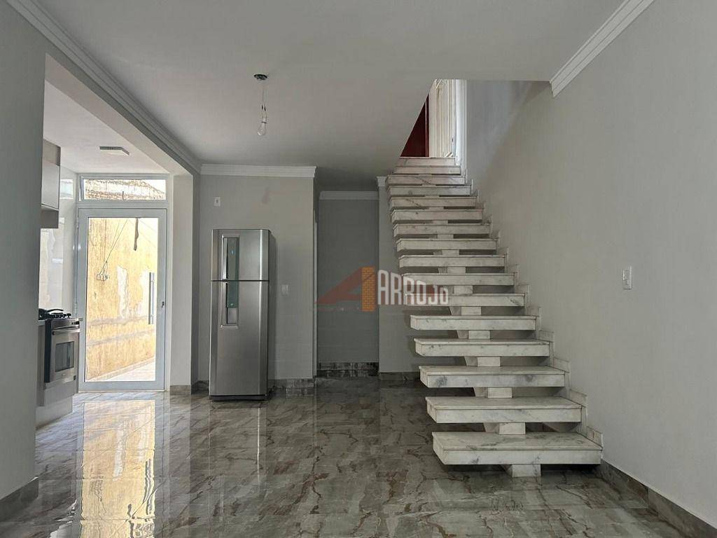 Sobrado à venda com 3 quartos, 113m² - Foto 4