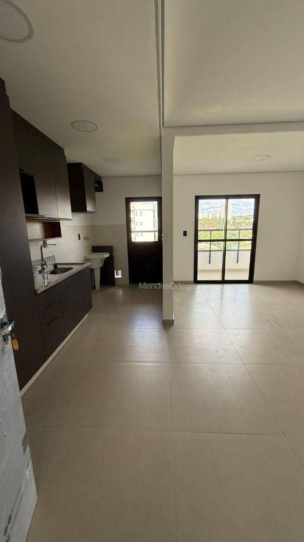 Apartamento para alugar com 3 quartos, 85m² - Foto 4