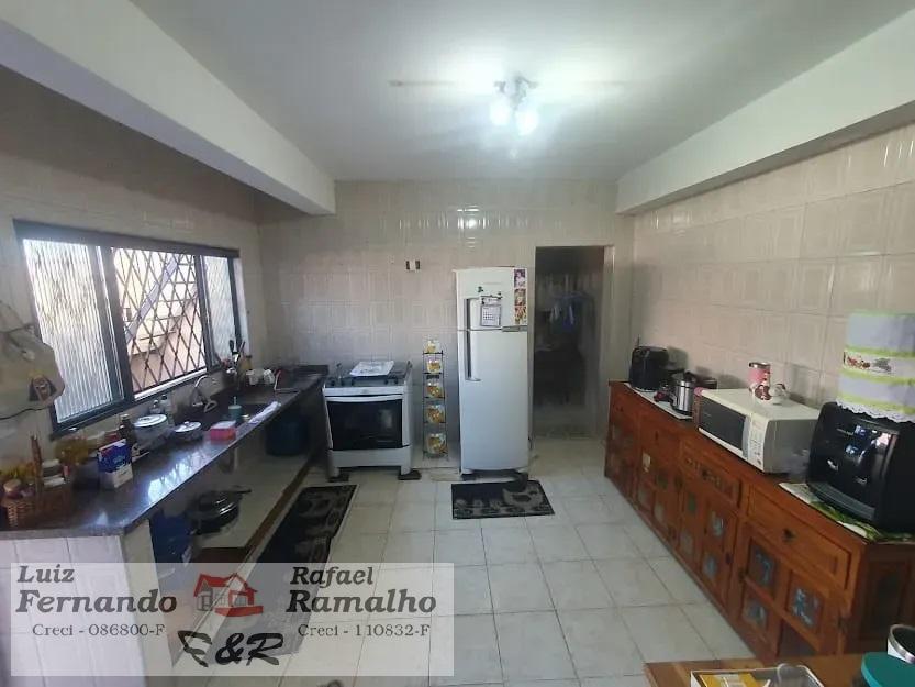 Casa à venda com 4 quartos, 172m² - Foto 12