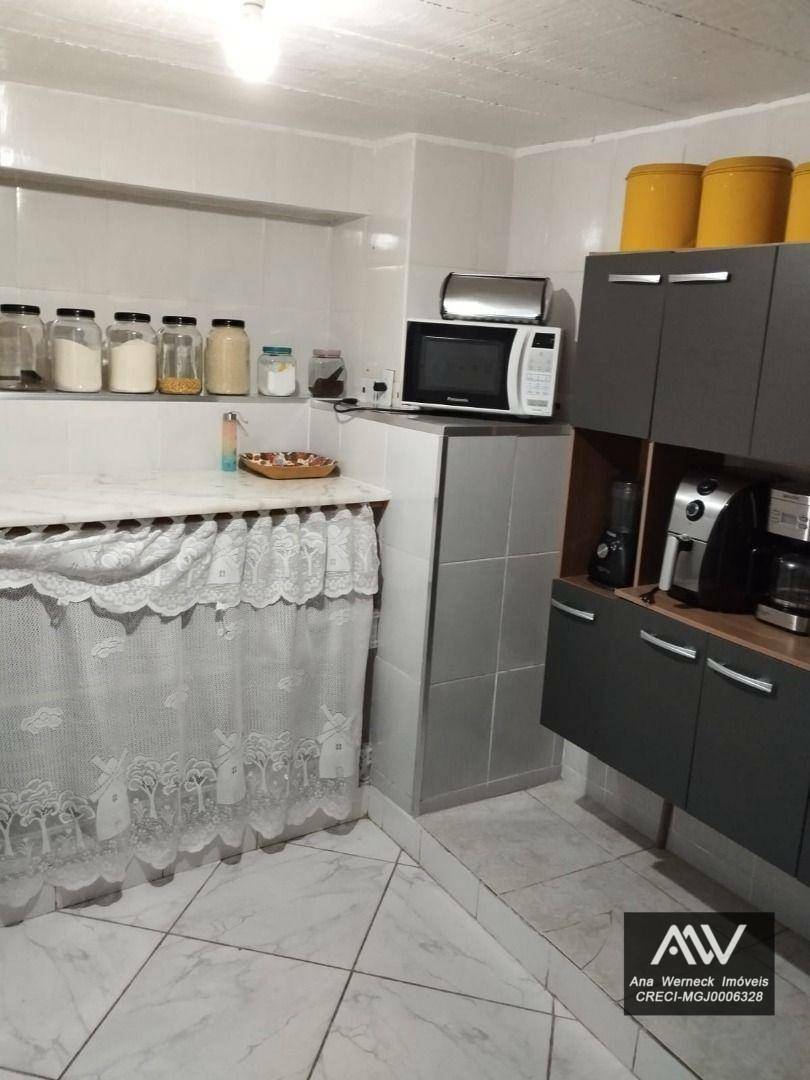 Casa à venda com 3 quartos, 80m² - Foto 14