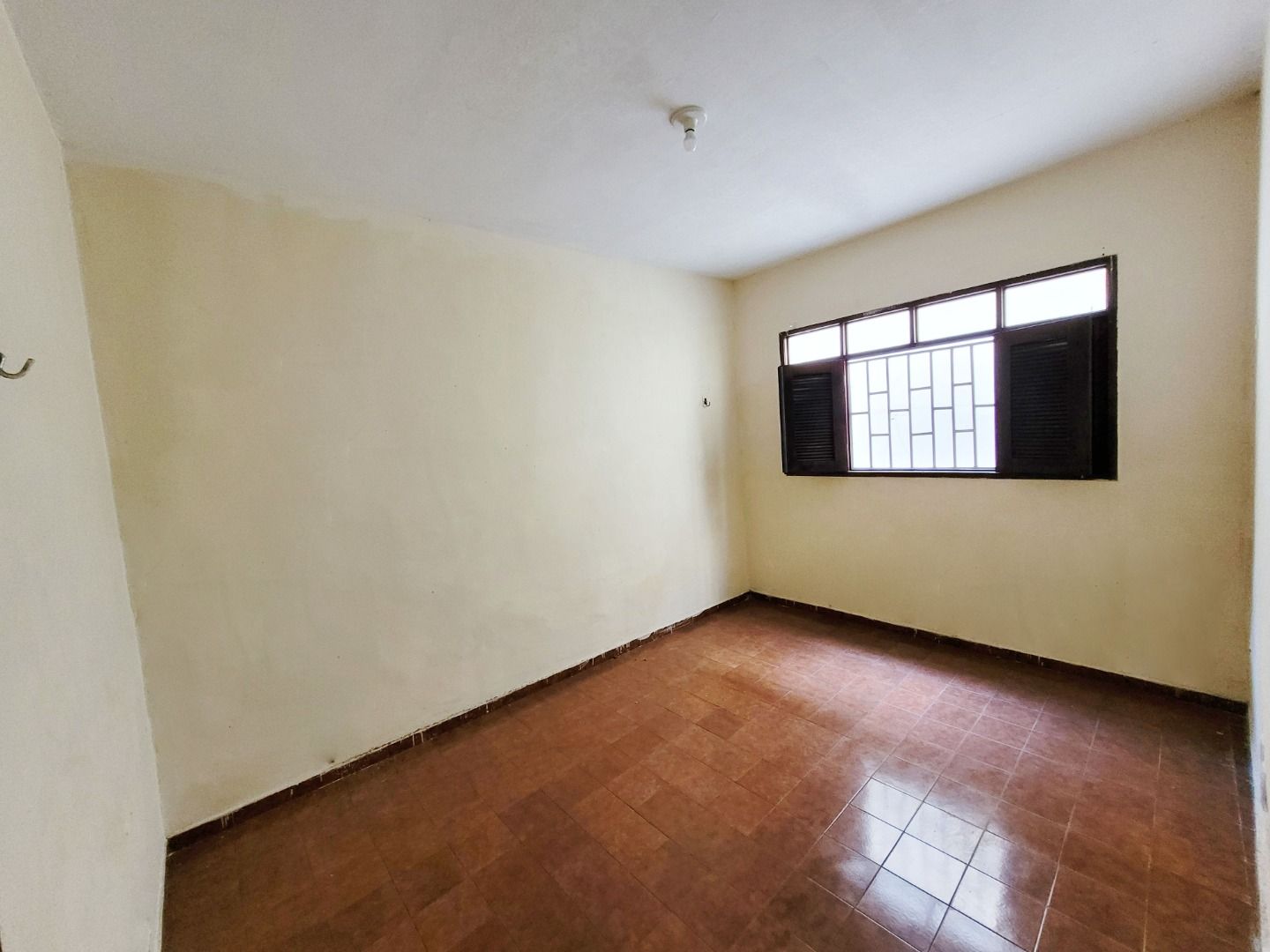 Casa à venda com 5 quartos, 184m² - Foto 7