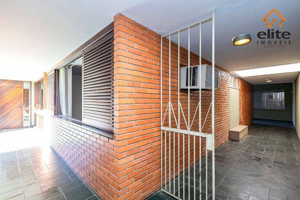 Casa à venda e aluguel com 4 quartos, 352m² - Foto 9