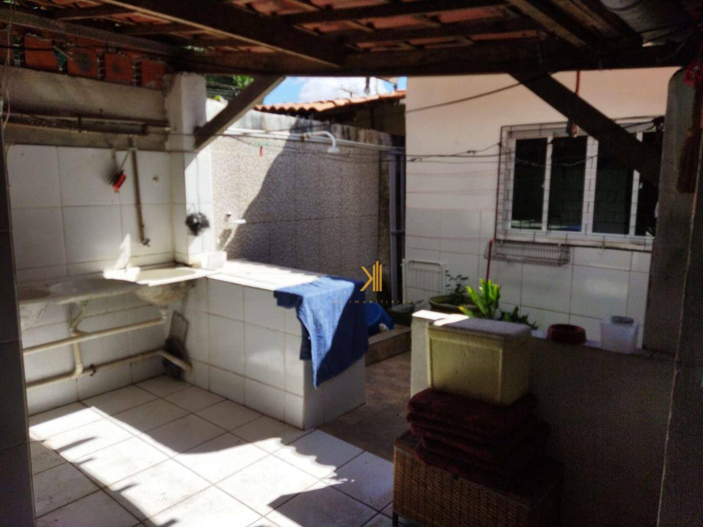 Casa à venda com 2 quartos, 80m² - Foto 13