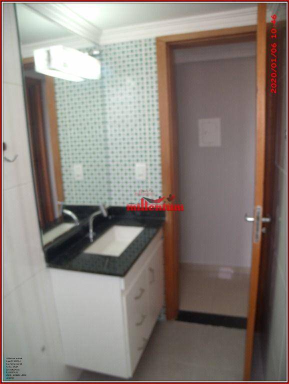 Apartamento à venda com 2 quartos, 56m² - Foto 13