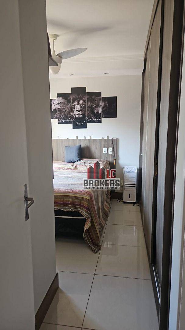 Apartamento para alugar com 2 quartos, 70m² - Foto 19