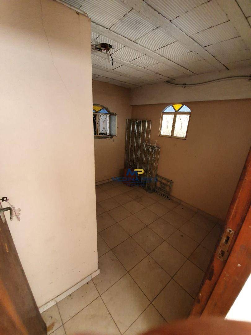 Casa à venda com 4 quartos, 360m² - Foto 23