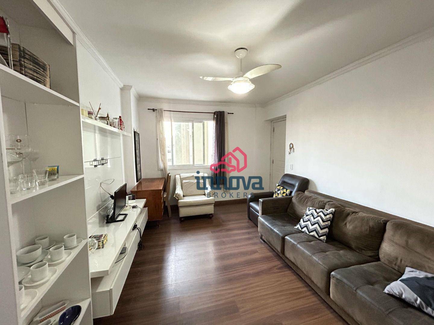 Apartamento à venda com 3 quartos, 74m² - Foto 4