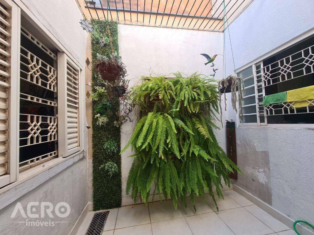 Casa à venda com 3 quartos, 162m² - Foto 29