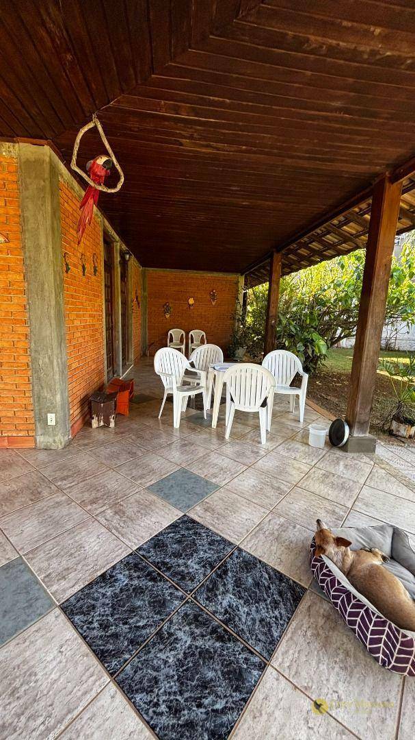 Chácara à venda com 4 quartos, 300m² - Foto 32