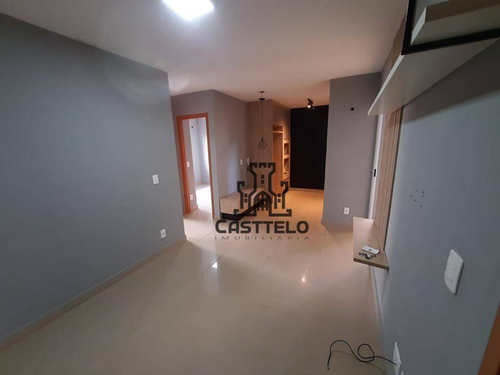 Apartamento à venda com 2 quartos, 49m² - Foto 2