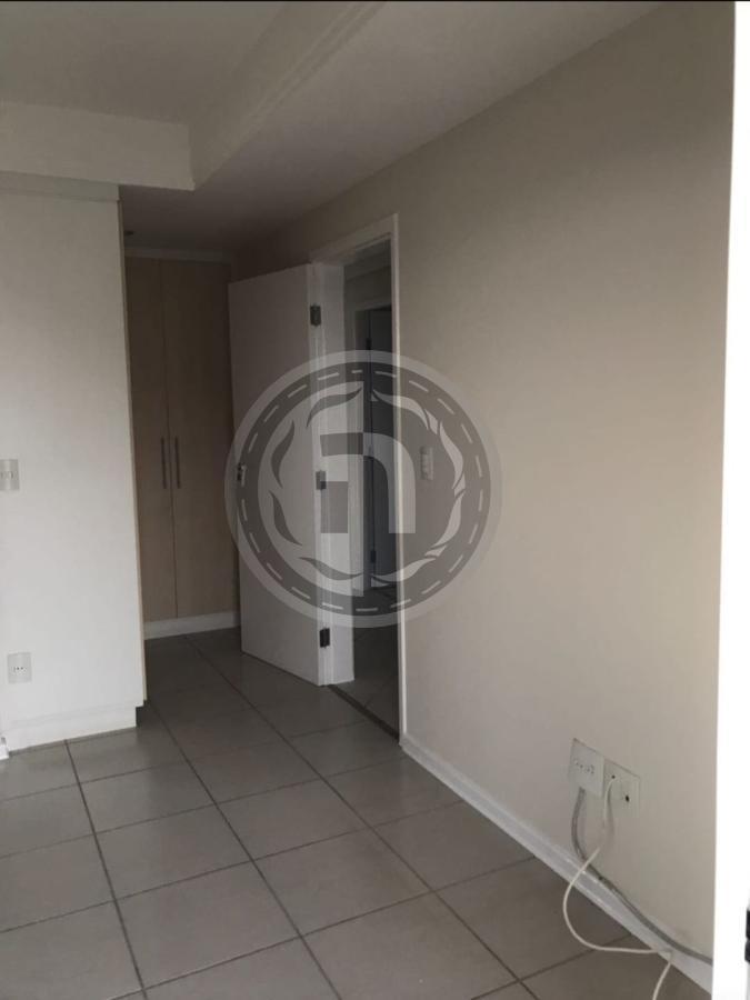 Apartamento à venda com 3 quartos, 97m² - Foto 9