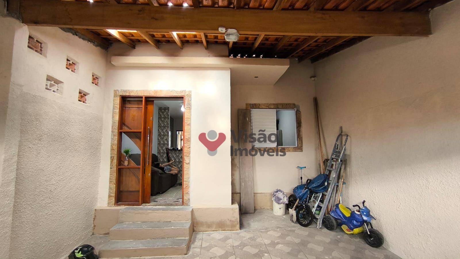 Casa à venda com 2 quartos, 83m² - Foto 2