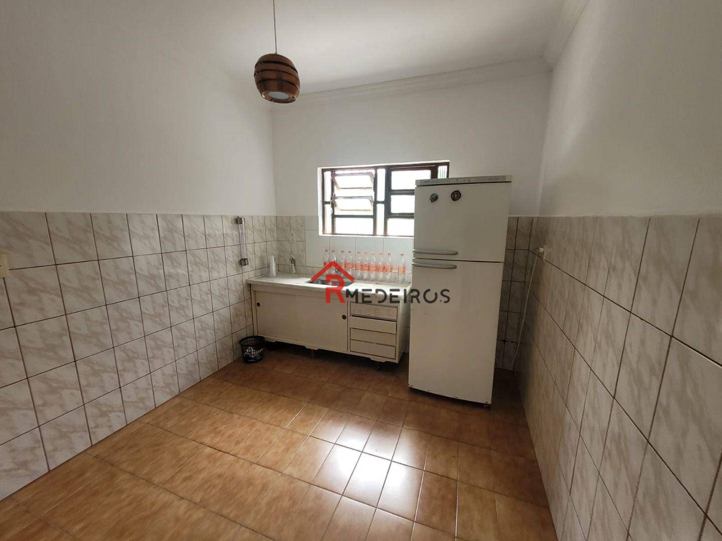 Casa à venda com 3 quartos, 300m² - Foto 18