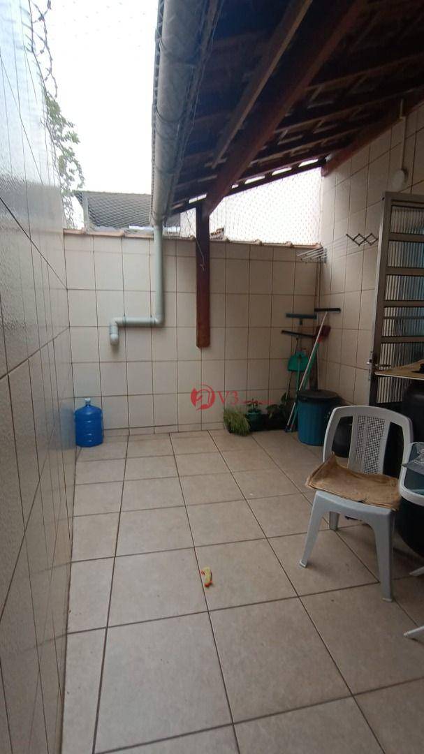 Sobrado à venda com 2 quartos, 60m² - Foto 33