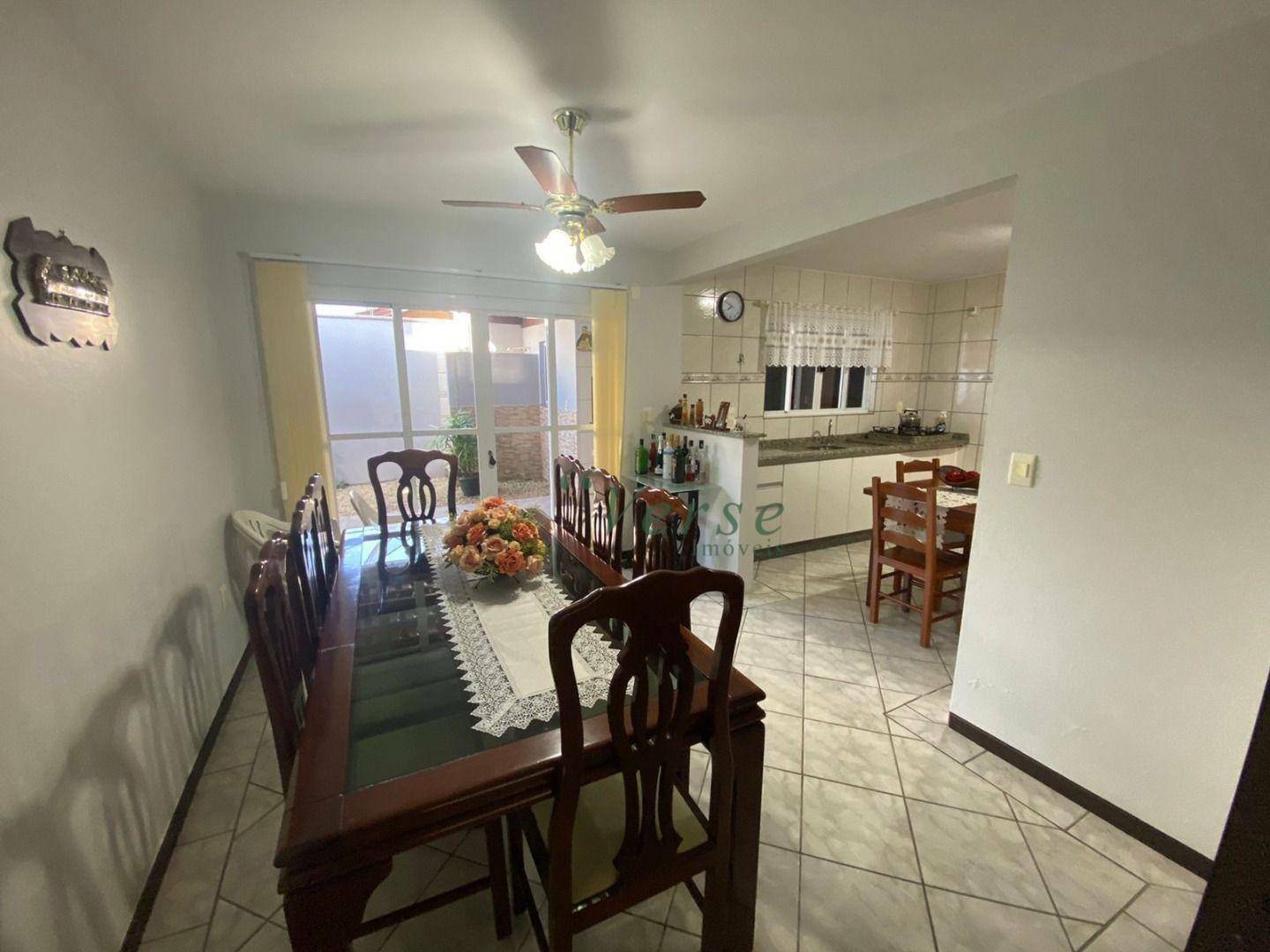 Casa à venda com 4 quartos, 302m² - Foto 3