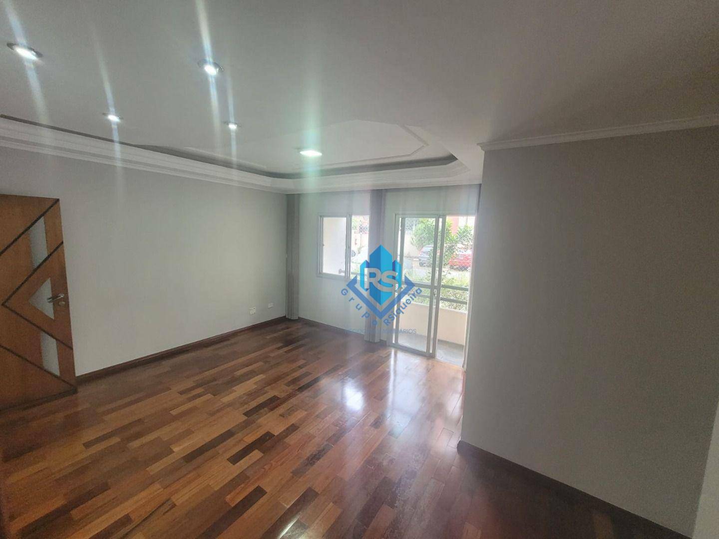 Apartamento à venda com 3 quartos, 70m² - Foto 2