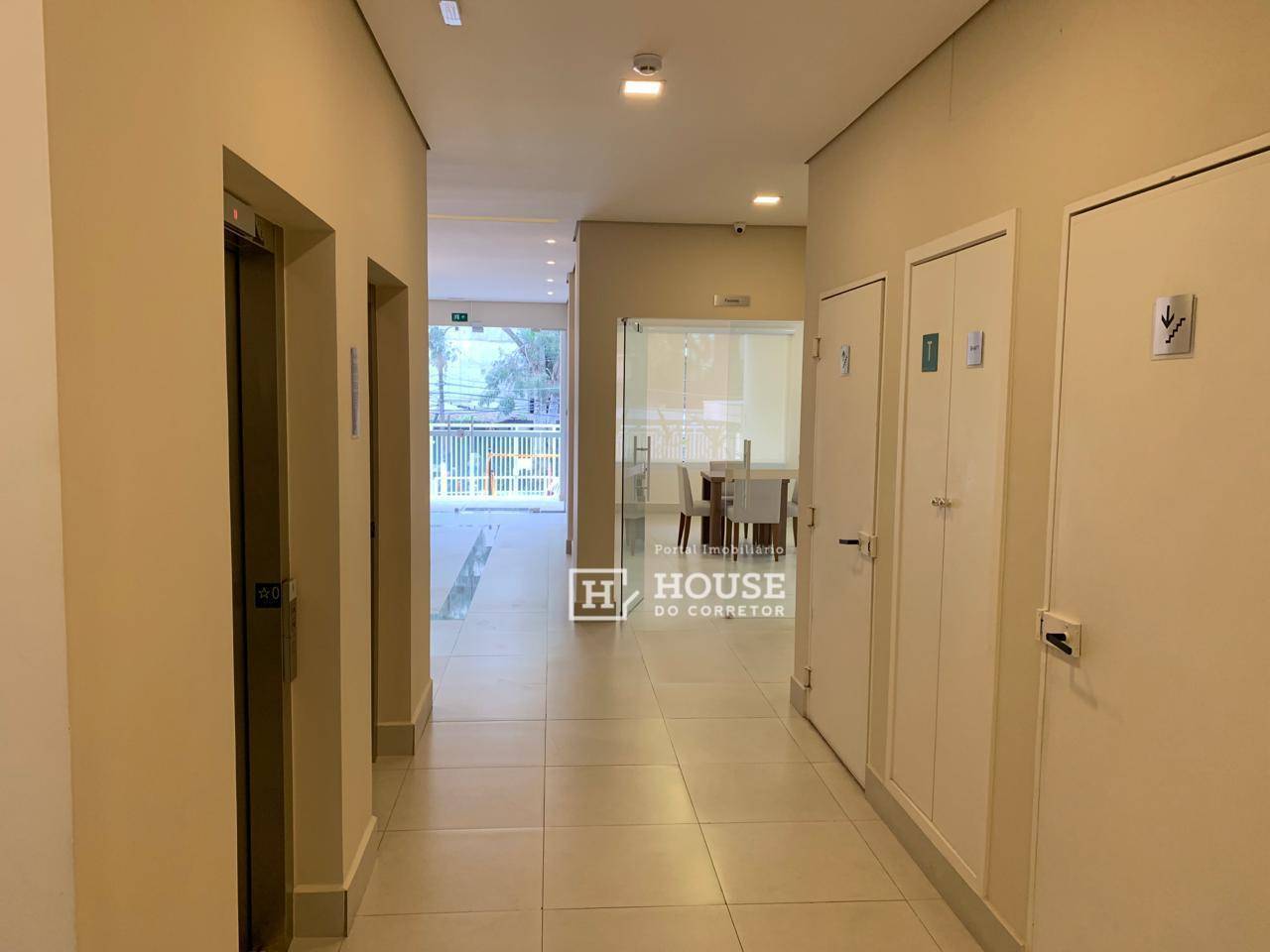 Apartamento à venda com 2 quartos, 67m² - Foto 13