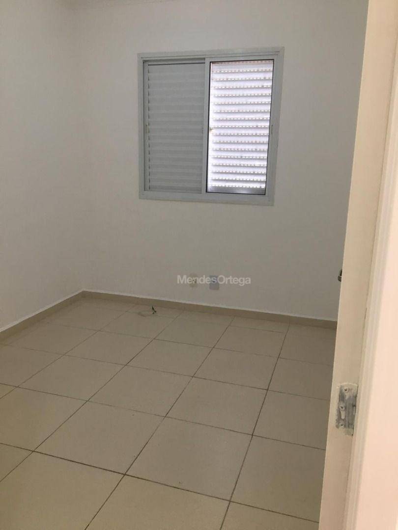 Apartamento para alugar com 3 quartos, 66m² - Foto 11