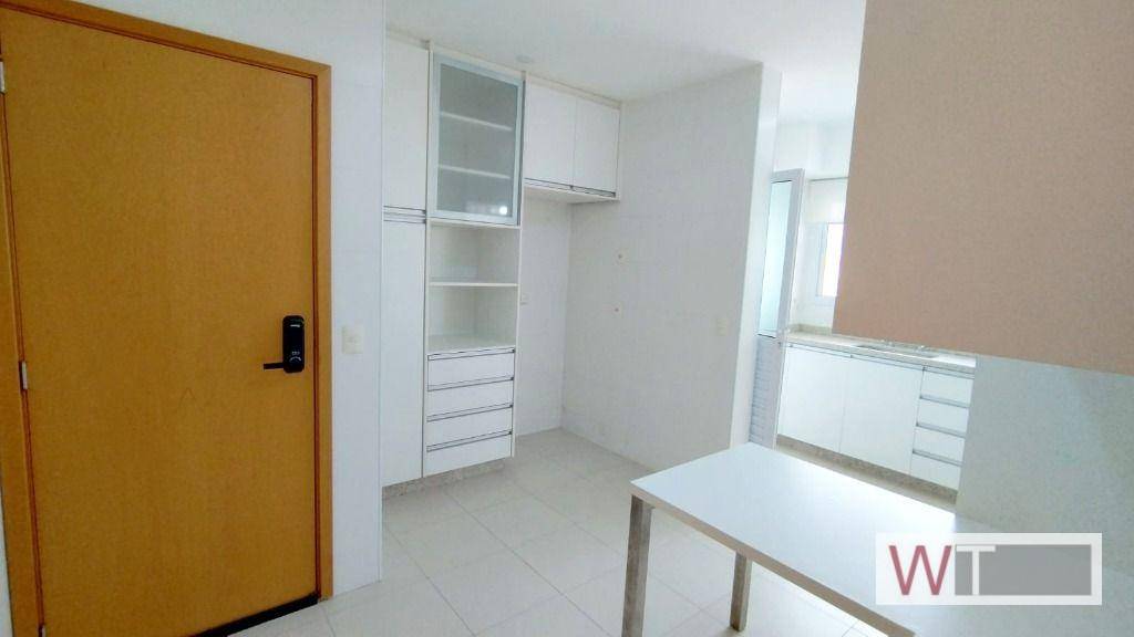 Apartamento à venda com 4 quartos, 134m² - Foto 11