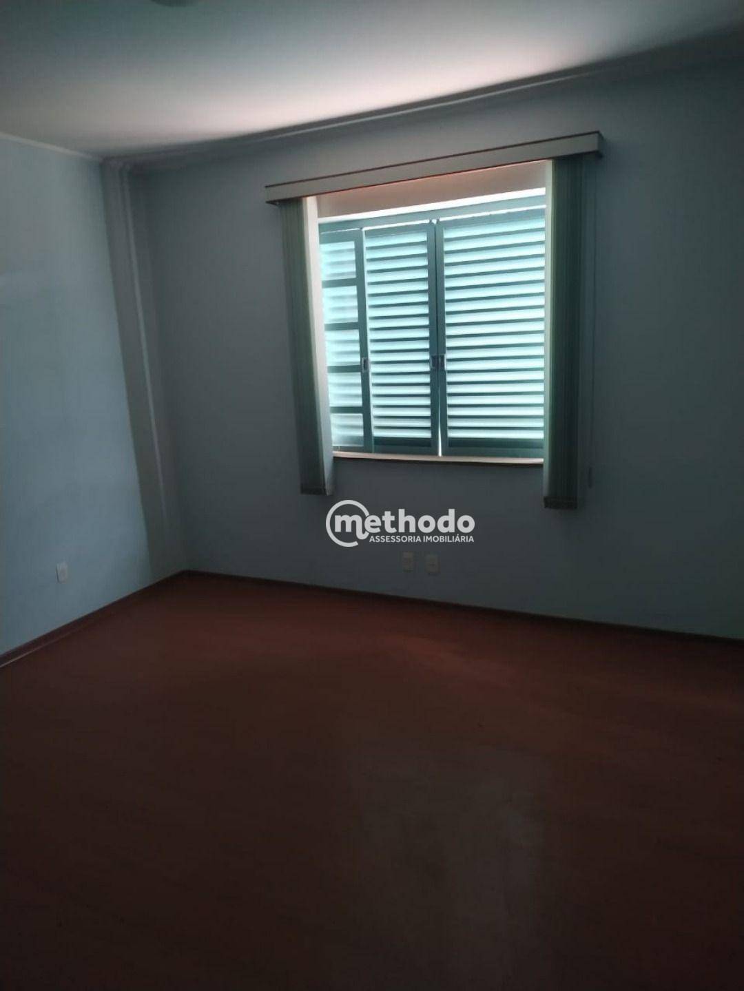 Casa à venda com 5 quartos, 310m² - Foto 9