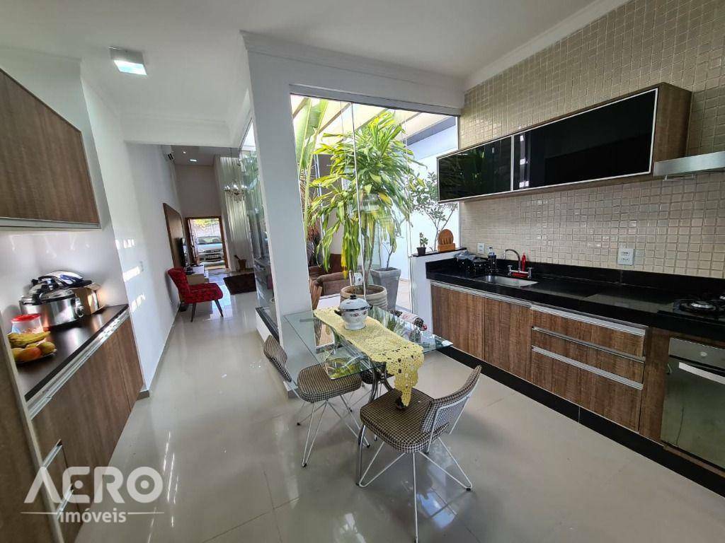 Casa de Condomínio à venda com 3 quartos, 200m² - Foto 10