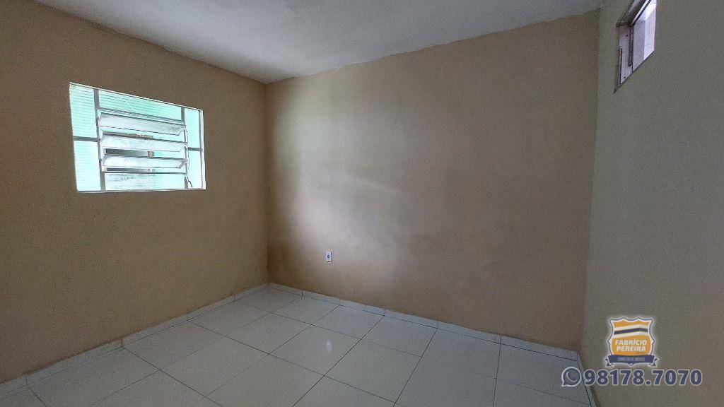 Casa para alugar com 2 quartos, 72m² - Foto 17