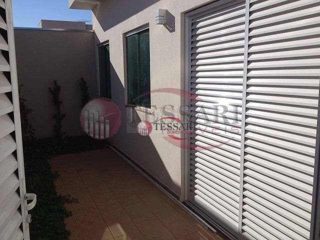 Casa à venda com 3 quartos, 200m² - Foto 9