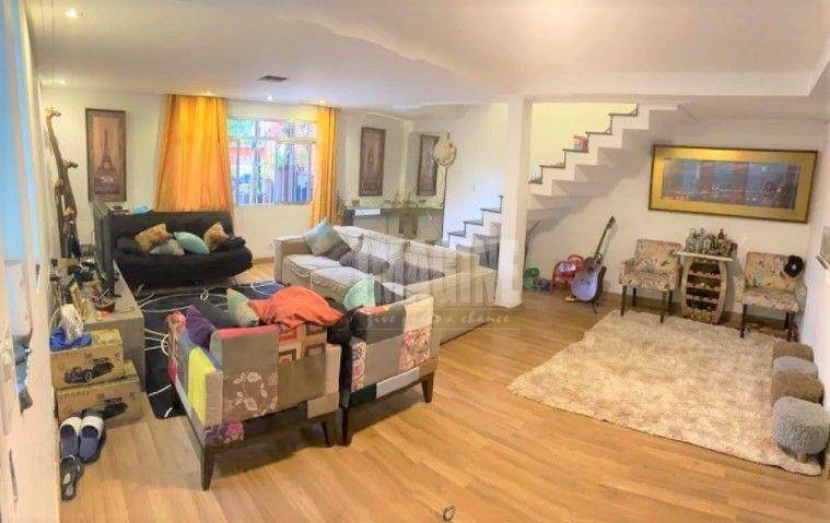 Sobrado à venda com 3 quartos, 165m² - Foto 1